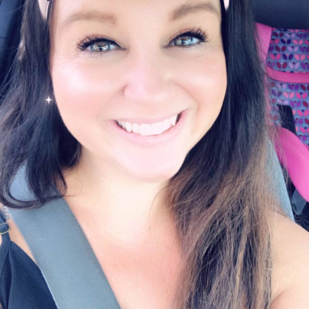 Meet your Posher, Courtney
